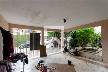 Casa à venda com 250m², 2 quartos e 2 vagasGaragem