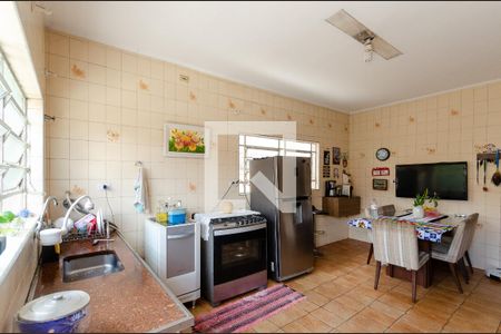 Casa à venda com 250m², 2 quartos e 2 vagasCozinha