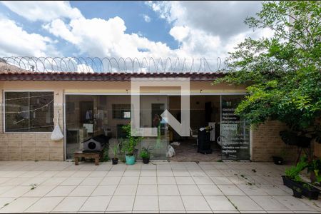 Casa à venda com 250m², 2 quartos e 2 vagasQuintal