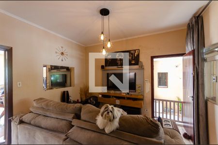 Sala de casa à venda com 2 quartos, 250m² em Jardim Peri, São Paulo