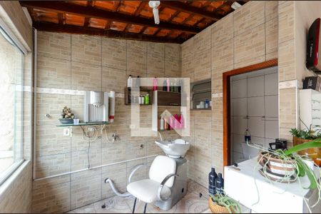 Casa à venda com 250m², 2 quartos e 2 vagasEdícula