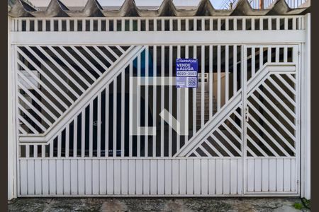 Casa à venda com 70m², 2 quartos e 2 vagasFachada