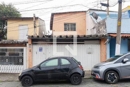 Casa à venda com 186m², 5 quartos e 2 vagas Casa à venda com 186m², 5 quartos e 2 vagasFachada do imóvel - Placa instalada no portão