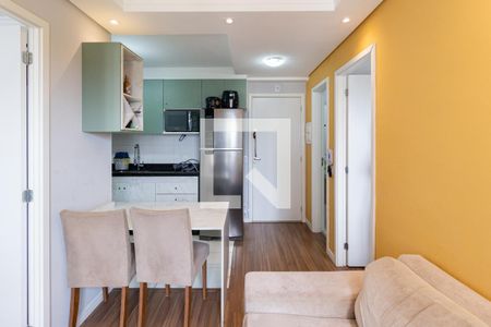 Sala de apartamento para alugar com 2 quartos, 38m² em Presidente Altino, Osasco