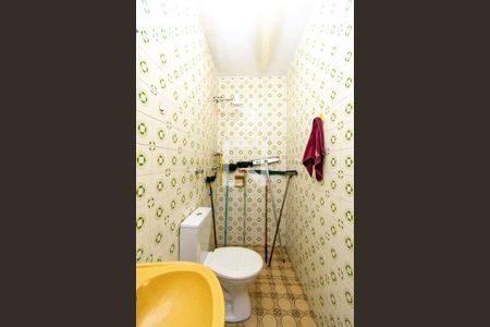 Casa à venda com 355m², 3 quartos e 3 vagasBanheiro de serviço