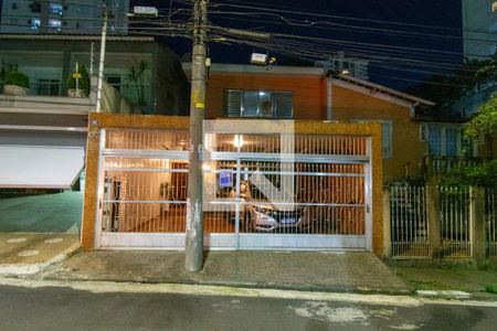 Casa à venda com 355m², 3 quartos e 3 vagasFachada