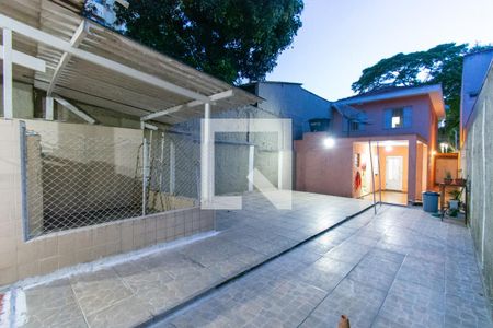 Casa à venda com 355m², 3 quartos e 3 vagasQuintal