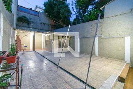 Casa à venda com 355m², 3 quartos e 3 vagasQuintal