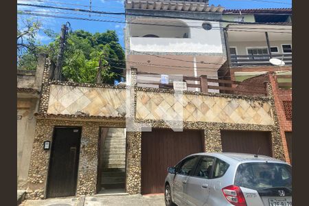 Fachada de casa à venda com 3 quartos, 295m² em Tauá, Rio de Janeiro