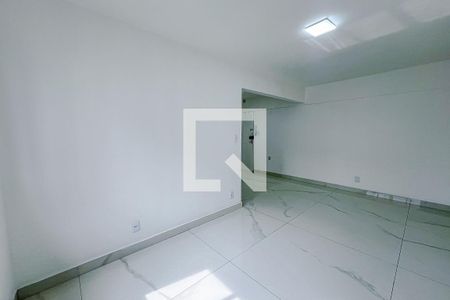 Sala/Quarto de kitnet/studio para alugar com 1 quarto, 36m² em Liberdade, São Paulo