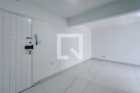 Sala/Quarto de kitnet/studio para alugar com 1 quarto, 36m² em Liberdade, São Paulo