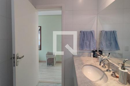 Casa de condomínio à venda com 300m², 4 quartos e 4 vagasBanheiro Suíte 4