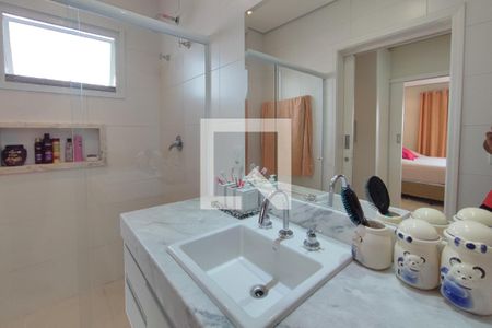 Casa de condomínio à venda com 300m², 4 quartos e 4 vagasBanheiro Suíte 2