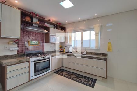 Casa de condomínio à venda com 300m², 4 quartos e 4 vagasCozinha