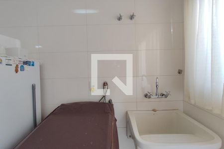 Casa de condomínio à venda com 300m², 4 quartos e 4 vagasÁrea de Serviço