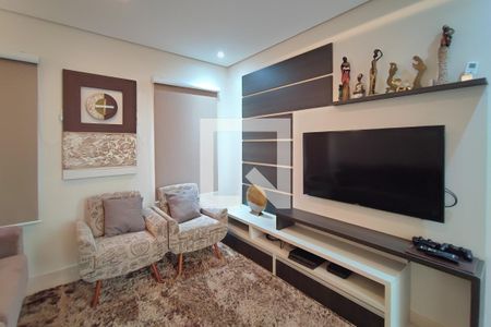 Sala de TV de casa de condomínio à venda com 4 quartos, 300m² em Swiss Park, Campinas