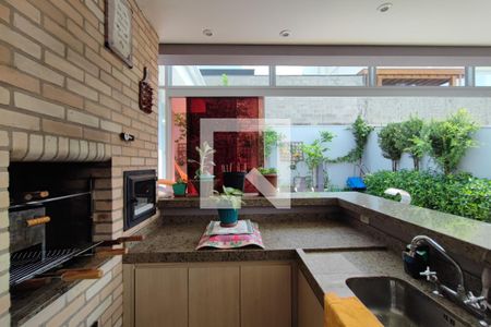 Casa de condomínio à venda com 300m², 4 quartos e 4 vagasÁrea gourmet