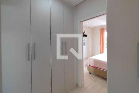 Casa de condomínio à venda com 300m², 4 quartos e 4 vagasCloset Suíte 2