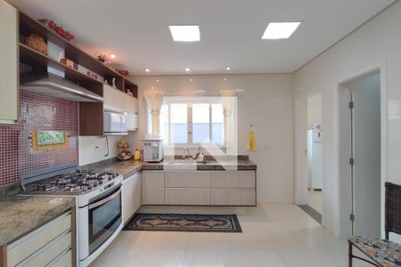 Casa de condomínio à venda com 300m², 4 quartos e 4 vagasCozinha