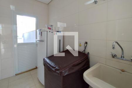 Casa de condomínio à venda com 300m², 4 quartos e 4 vagasÁrea de Serviço