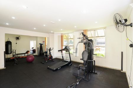 Apartamento à venda com 90m², 3 quartos e 2 vagas Apartamento à venda com 90m², 3 quartos e 2 vagasAcademia