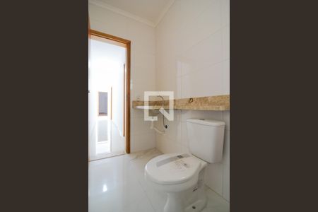 Casa à venda com 100m², 3 quartos e 2 vagas Casa à venda com 100m², 3 quartos e 2 vagasBanheiro Social