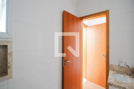 Casa à venda com 100m², 3 quartos e 2 vagas Casa à venda com 100m², 3 quartos e 2 vagasBanheiro - Suíte