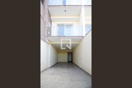 Casa à venda com 100m², 3 quartos e 2 vagas Casa à venda com 100m², 3 quartos e 2 vagasGaragem