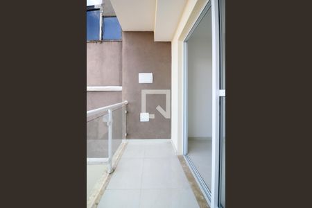 Casa à venda com 100m², 3 quartos e 2 vagas Casa à venda com 100m², 3 quartos e 2 vagasVaranda Sala de Estar