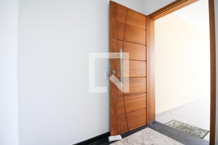 Casa à venda com 100m², 3 quartos e 2 vagas Casa à venda com 100m², 3 quartos e 2 vagasHall de entrada