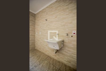 Casa à venda com 100m², 3 quartos e 2 vagas Casa à venda com 100m², 3 quartos e 2 vagasÁrea de Serviço