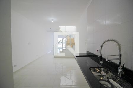 Casa à venda com 100m², 3 quartos e 2 vagas Casa à venda com 100m², 3 quartos e 2 vagasCozinha