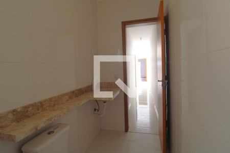 Casa à venda com 100m², 3 quartos e 2 vagasBanheiro comum