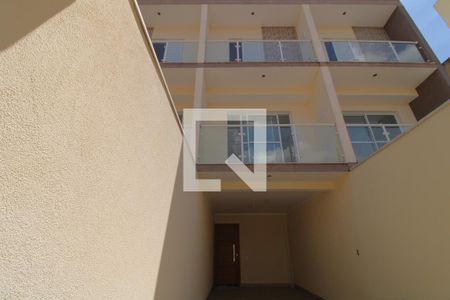 Casa à venda com 100m², 3 quartos e 2 vagasFachada