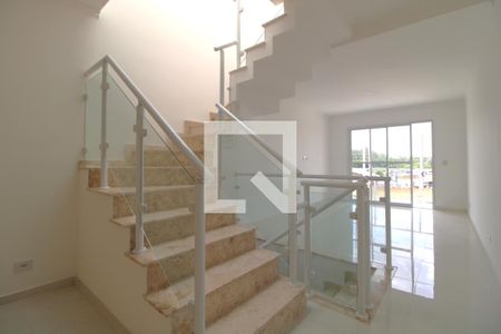 Escada de casa à venda com 3 quartos, 100m² em Jardim Santa Cruz (campo Grande), São Paulo