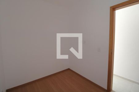 Casa à venda com 100m², 3 quartos e 2 vagasQuarto 2