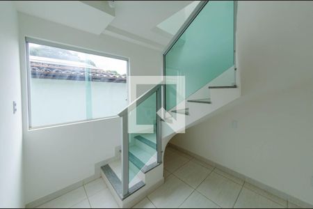 Apartamento para alugar com 130m², 2 quartos e 2 vagasEscada