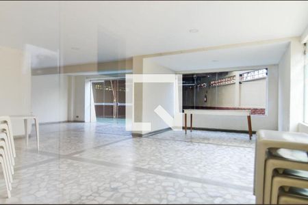 Apartamento para alugar com 55m², 2 quartos e 1 vagaÁrea comum - Salão de festas