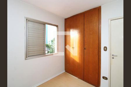 Quarto 1 de apartamento para alugar com 2 quartos, 55m² em Parque Novo Mundo, São Paulo