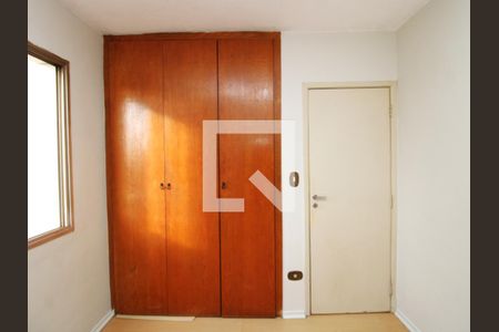 Quarto 1 de apartamento para alugar com 2 quartos, 55m² em Parque Novo Mundo, São Paulo
