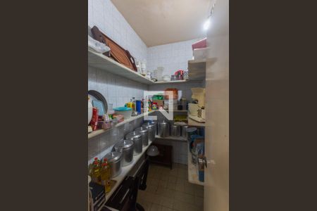 Apartamento à venda com 460m², 7 quartos e 2 vagasDespensa