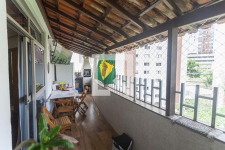 Apartamento à venda com 460m², 7 quartos e 2 vagasVaranda da Suíte 3 e do Quarto 4