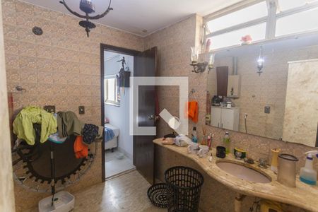 Apartamento à venda com 460m², 7 quartos e 2 vagasBanheiro da Suíte 1