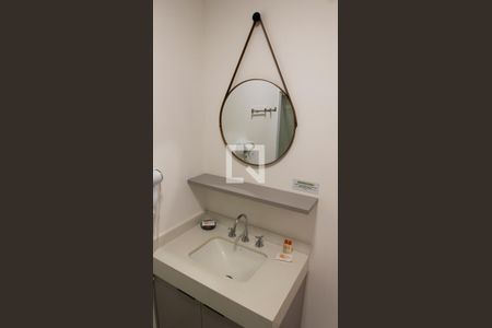 Banheiro de kitnet/studio à venda com 1 quarto, 27m² em Perdizes, São Paulo