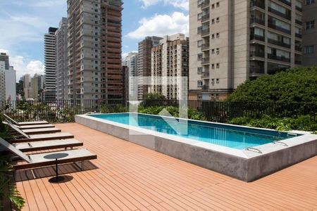 Studio à venda com 27m², 1 quarto e sem vagaPiscina