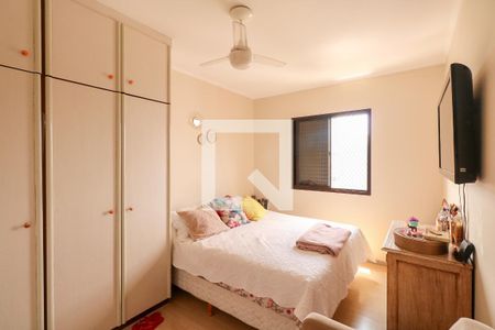 Apartamento à venda com 130m², 3 quartos e 2 vagasQuarto 2