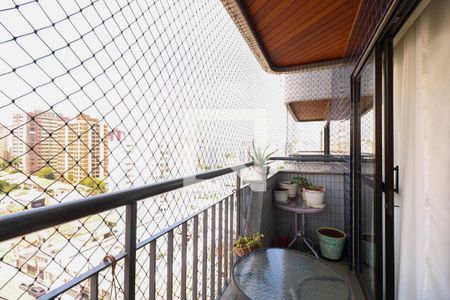 Apartamento à venda com 130m², 3 quartos e 2 vagasVaranda