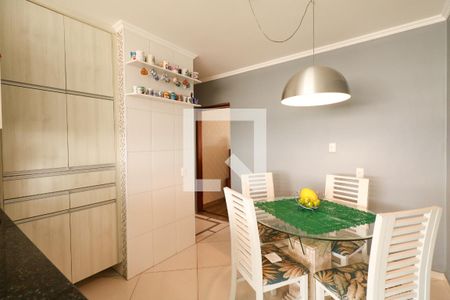 Apartamento à venda com 130m², 3 quartos e 2 vagasCozinha