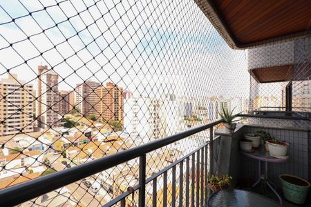 Apartamento à venda com 130m², 3 quartos e 2 vagasVaranda