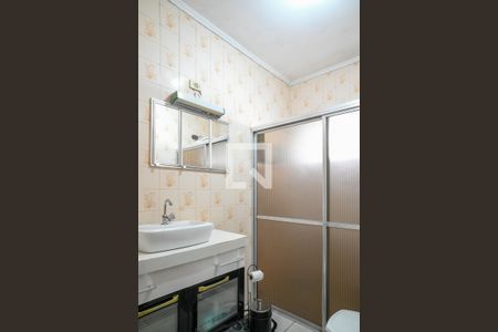 Casa à venda com 217m², 2 quartos e 2 vagas Casa à venda com 217m², 2 quartos e 2 vagasBanheiro